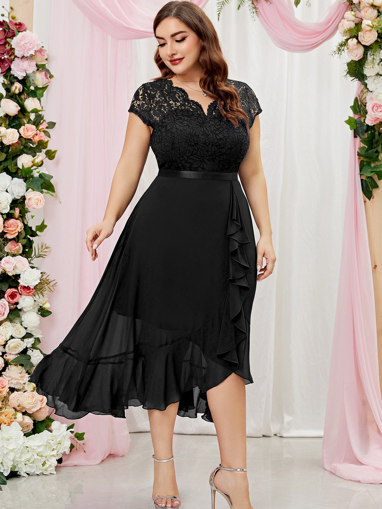 Plus Size V-Neck Floral Lace Bridesmaid Maxi Dress, Ruffle Design